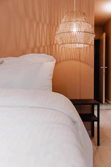Chimay : La Chambre Doree De La Grand Place Eksteriør billede